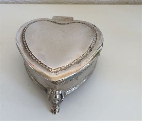 Heart Shaped Metal Box 